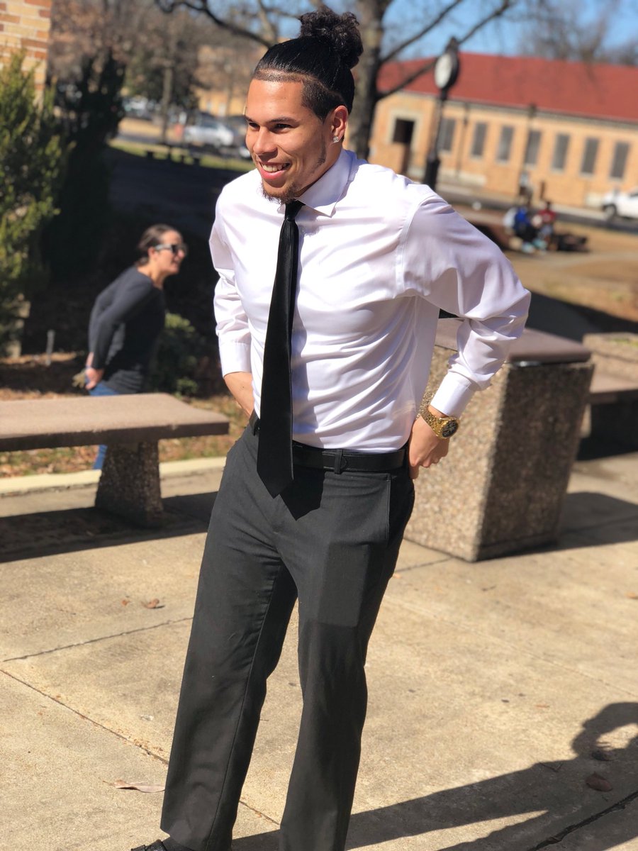 DeltaStateFB's tweet image. Monday’s = Set the tone! #DSUFamily