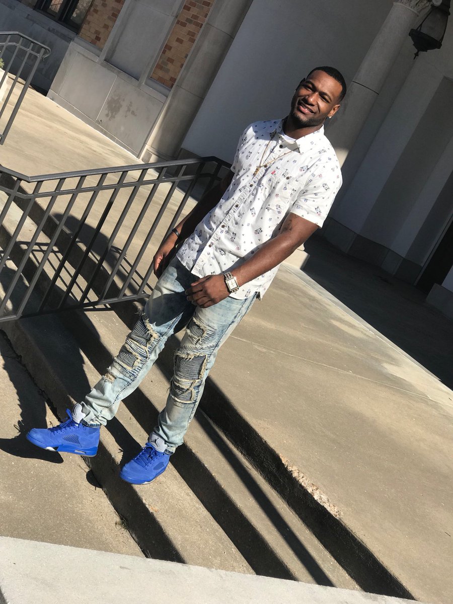 DeltaStateFB's tweet image. Monday’s = Set the tone! #DSUFamily