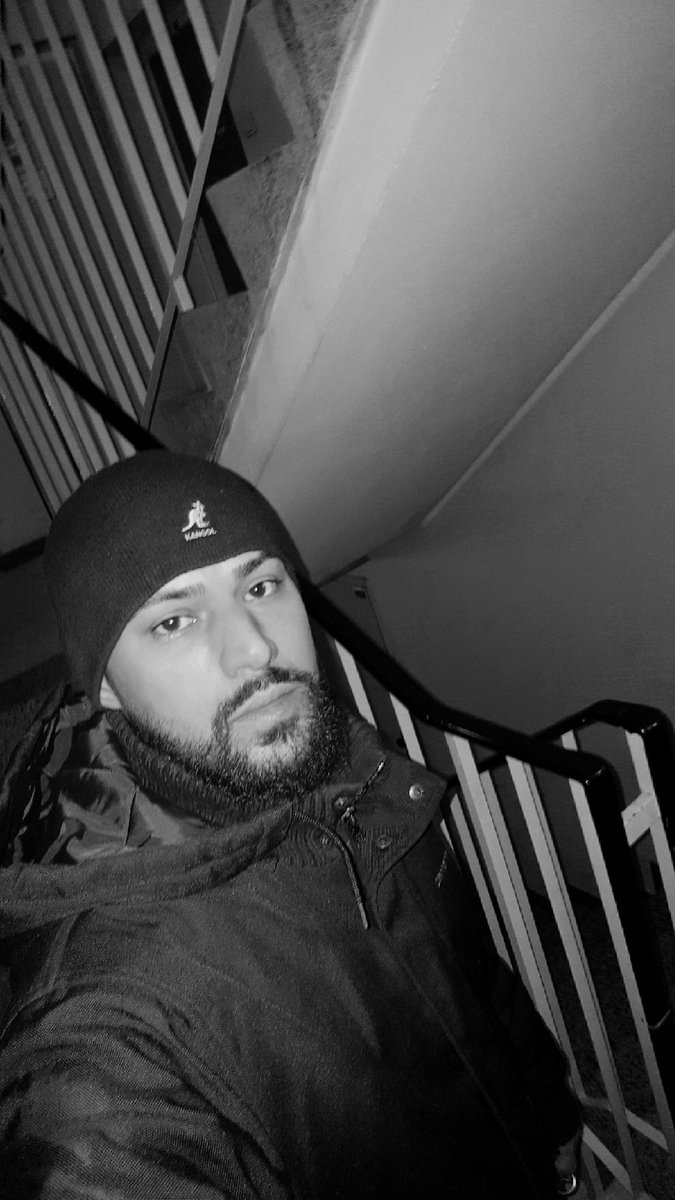 HADI_PERSERKA's tweet photo. Schönen Abend noch!! ✌🏼
#perserka #schönenabend #folgtmir #follo4follo #followme #instagram #facebook #youtube #rap #hiphop #deutschrap #music #musik #mukke #wien #wienrap #iran #perser #gangsterrap #österreich #deutschland #schweiz #abchecken #dranbleiben #newalbum #2k18 https://t.co/8qAY9lov56