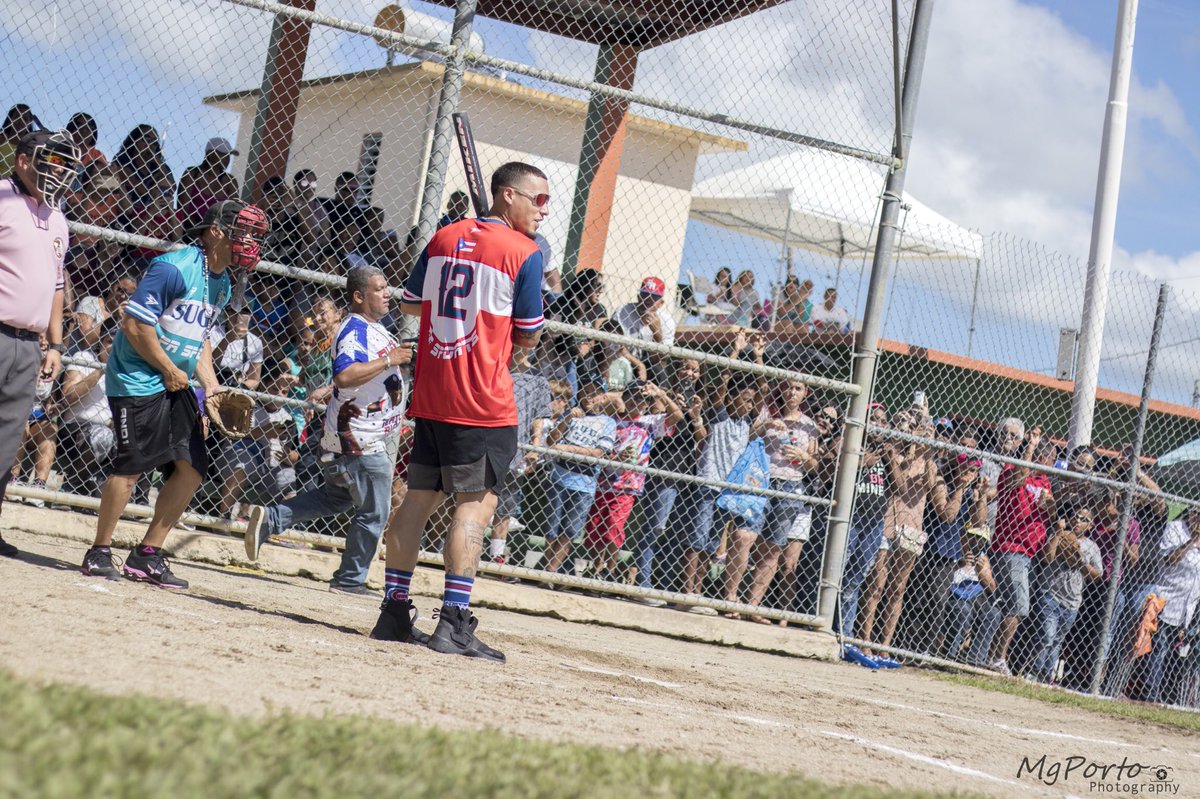 MgPorto_'s tweet photo. @javy23baez #TeamMachete vs #TeamSugar 🇵🇷💪🏽 https://t.co/Gd3uLlYtxB