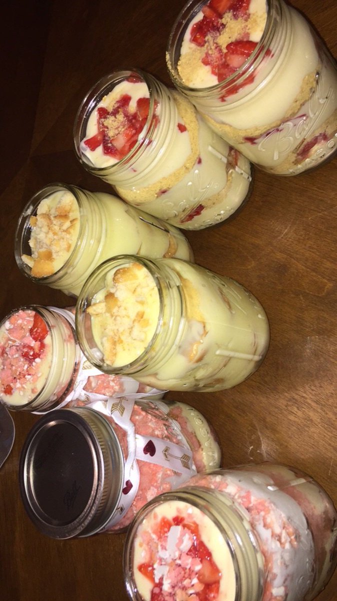 EatAllMyFLAWS__'s tweet photo. Jars & slices 4 sell ๐๐๐ #LashaiGoodies #ColumbusArea https://t.co/CPdR9xKrZz