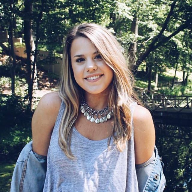 GlassViewMedia's tweet image. Wishing one of our Industry Managers, Arianna, a Happy Birthday!🎊🎉#GlassView