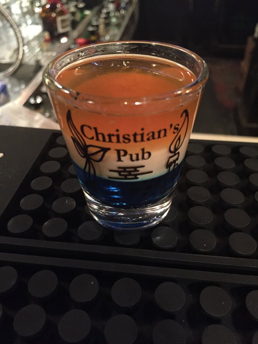 ChristiansBar23's tweet photo. Blue Curaçao-Bailey’s-Grand Marnier. #nltidepod https://t.co/jyR8sSwEC5