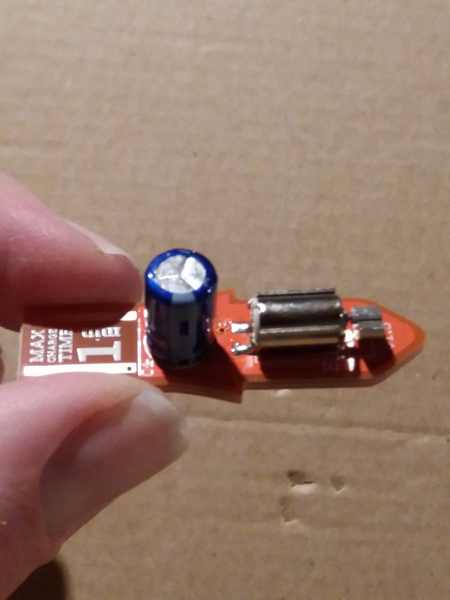 ON4DAK's tweet image. My new #DIY toy :#CraftyRobot @CraftyRobot arrived , fun for the big and small kids in the house