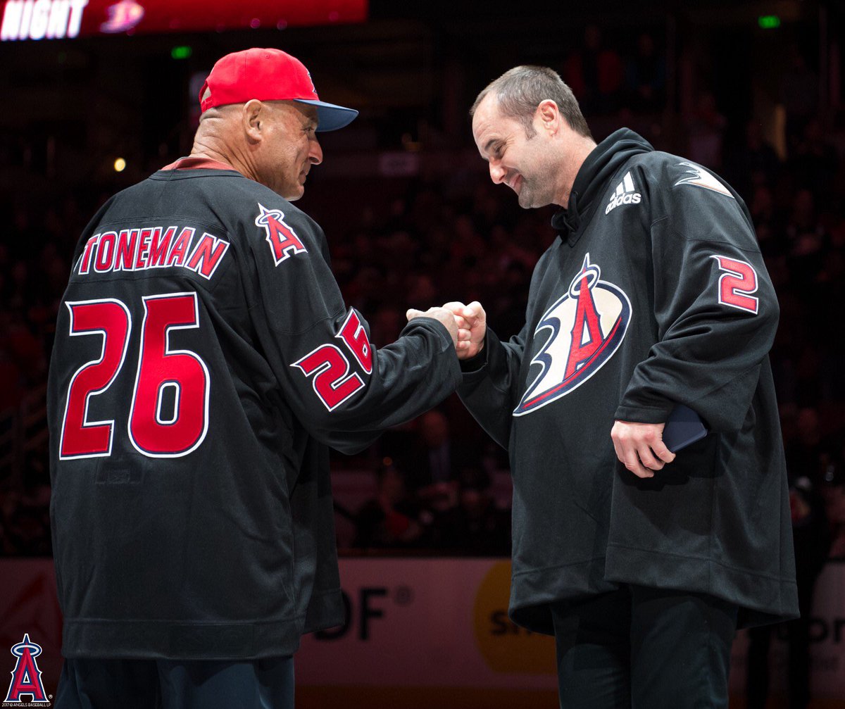 Angels's tweet photo. Thanks for the hospitality yesterday, @AnaheimDucks!
If you missed out on the #AngelsNight18 fun, check out some photos at https://t.co/aCGxdXSoj2. https://t.co/JFzilpqhuE
