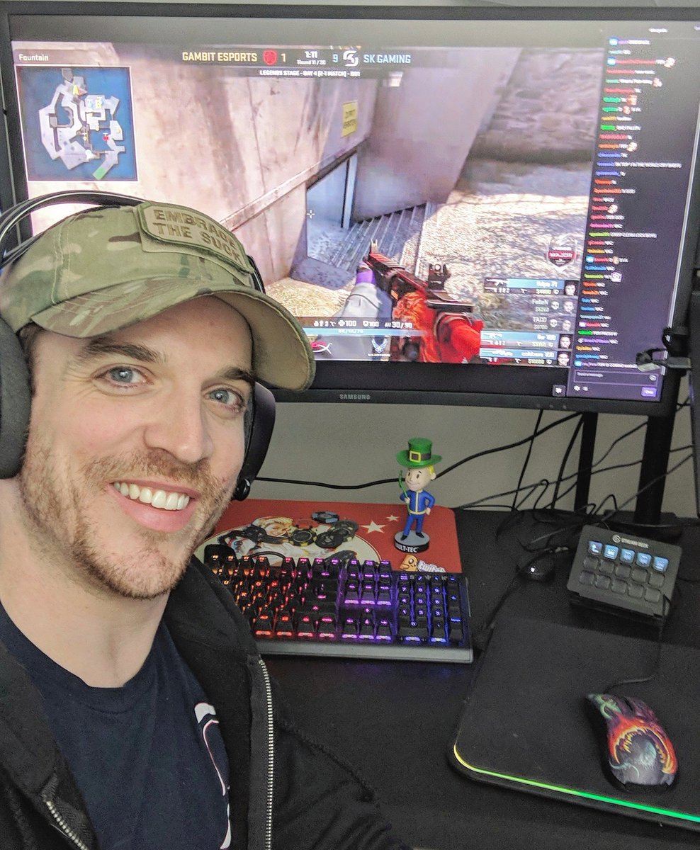 PUNJISTICK's tweet photo. NOT GONNA LIE. Watching the road to Boston CSGO Majors on my 32" Samsung CHG70 deeeefinitely doesn't suck. 😍😍😍
#SamsungMonitor #SamsungGamer #ad #sponsoredaf https://t.co/4q491zNlKP