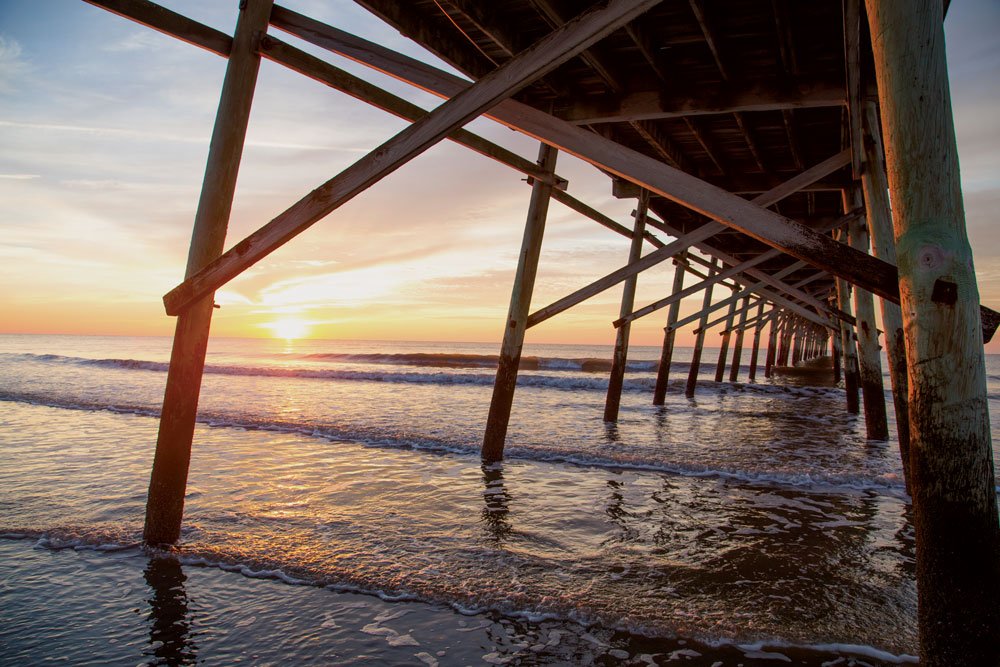TOWNcarolina's tweet photo. Embrace the quieter, cooler, side of beach vacation bliss with a winter trip to the North Carolina coast, where the natural beauty of the Brunswick Islands awaits the ambitious wanderer🖋 @abbymoorekeith https://t.co/euEOOCBjaQ https://t.co/nHDeapHvt7
