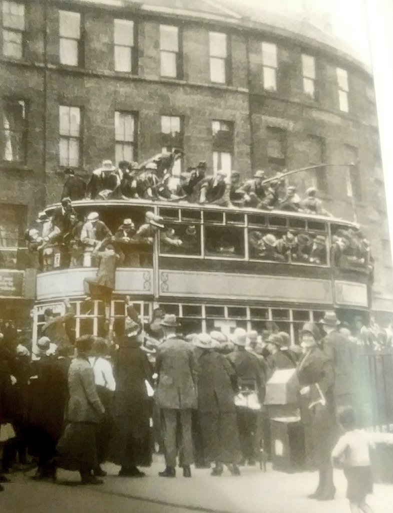 The Battle of South Clerk Street. Students storm the tramcar. Polis were outnumbered and helpless (and probably unused to dealing with crowds of posh kids)