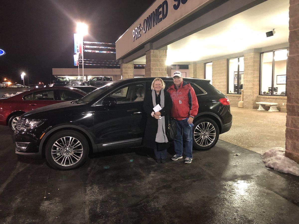FordGroves's tweet photo. Mike and Jennifer Riley of St. Louis purchased a 2017 Lincoln MKX from salesperson Scott Burger! Thank you for your business and welcome to the Ford Groves family! #FordGroves https://t.co/SqYdtdyR3E