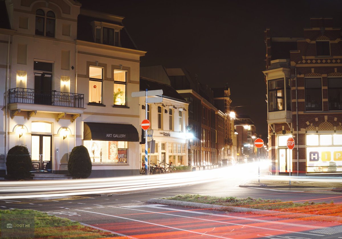 amsterdamized's tweet photo. Trailing lights. #streetphotography #trailinglights #street #streetscape #zeist #traffic #evening #night #exposure #30sec #F11 #35mm #manual #prime #sony #alpha #sjootme https://t.co/IwCH5DTYt8