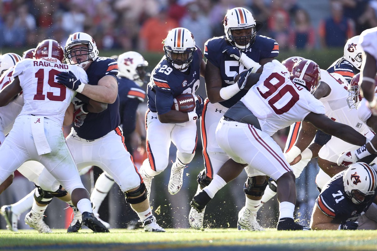 Raybo75's tweet photo. Blessed to receive an offer from the University of Auburn🐯🙏🏾 https://t.co/mxlZsG3A4C