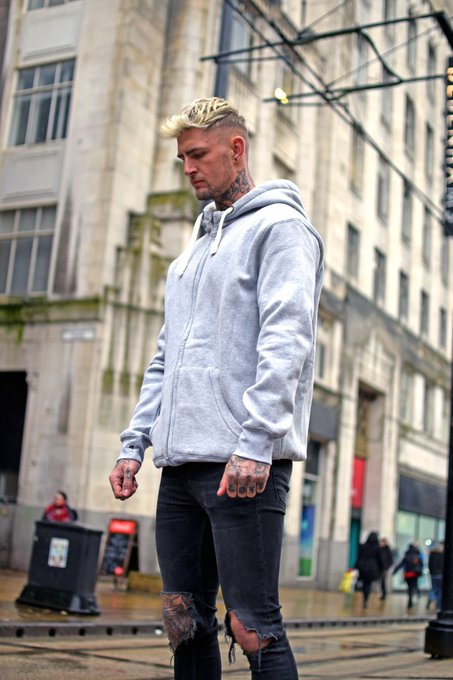 Watch Tattooed knitter's leaked NSFW photo on TwXstars