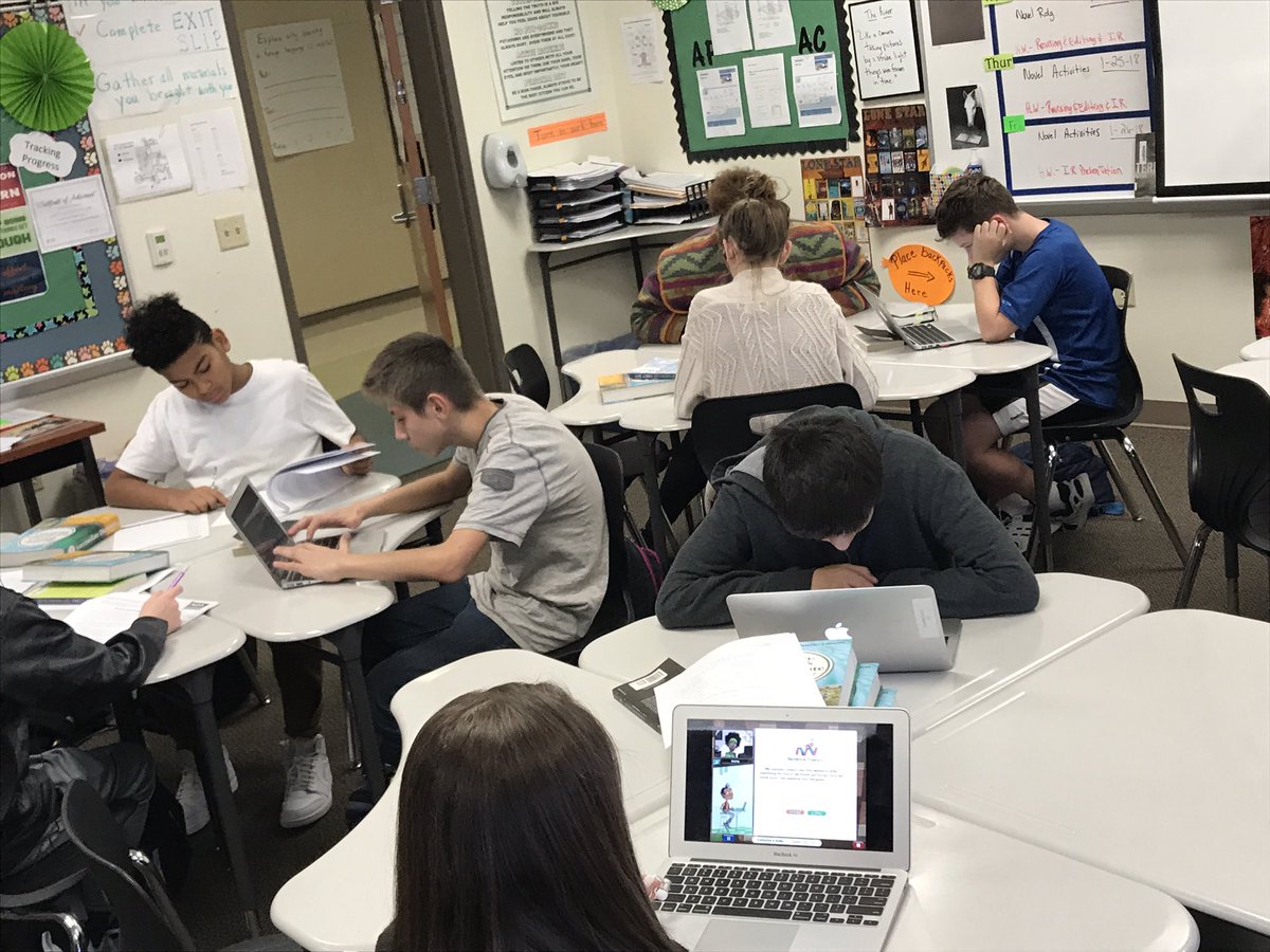 aimes2020's tweet photo. Writing Rules! 💚 Using @Istationed writing applications along with @IXLLearning for varied practice with sentence structures and English conventions! #utleylearns #utleywrites #WritingLife https://t.co/UGF7qs5D4w