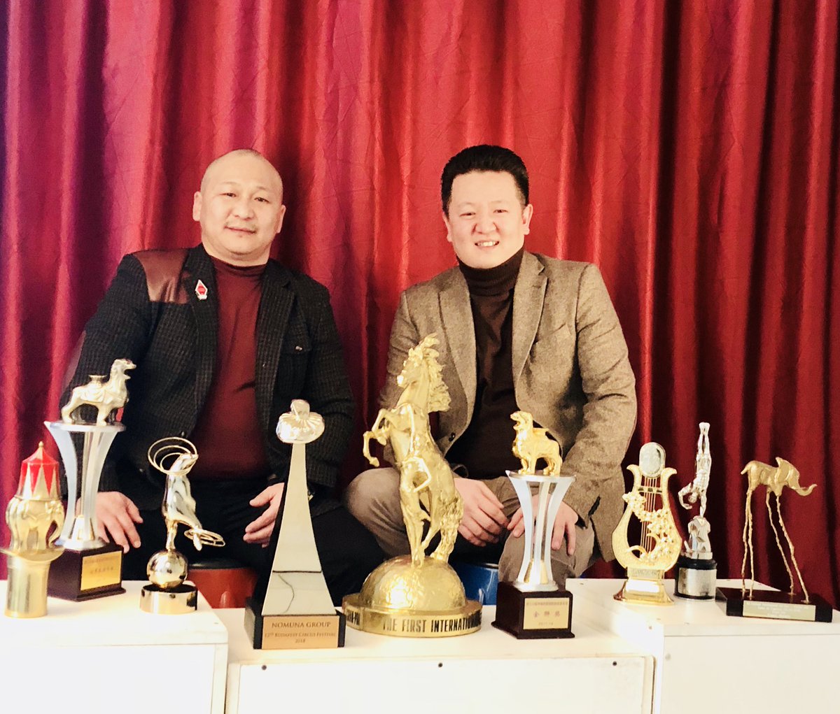erdene_n's tweet photo. Сvvлийн 3 жилийн дотор авсан шагналууд. https://t.co/o1ad43BOQe