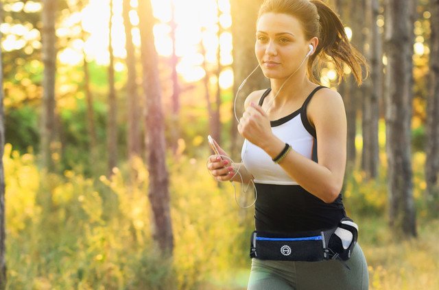 AdalidGear's tweet photo. What is your favorite song when running or working out? 🏃🏻🏋️‍♀️
Tweet us back! 💭

- - -
#run  #runner #adalidgear #running #music #workout https://t.co/n4E49IqgDd