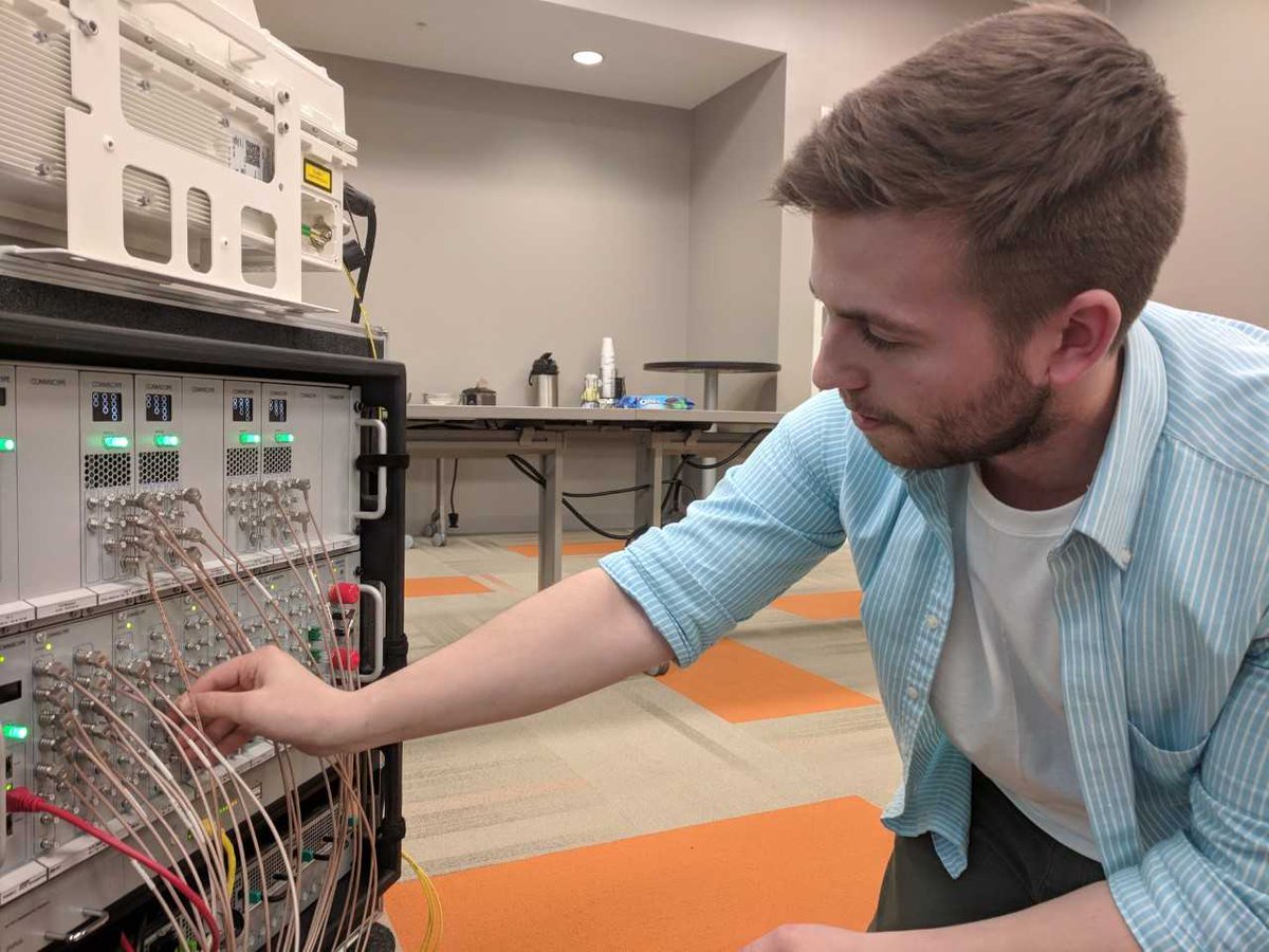 Evolution_RF's tweet image. EvolutionRF engineers attend @CommScope certified commissioning training. Working on ION-U DAS system.  #EVRF #telecom #Wireless bit.ly/2n0wdJ2