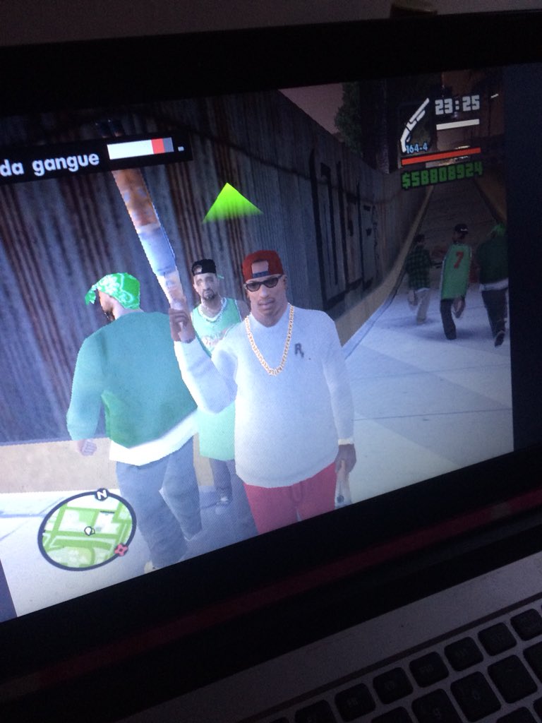 Você percebe que tá só quando até sua gangue te abandona