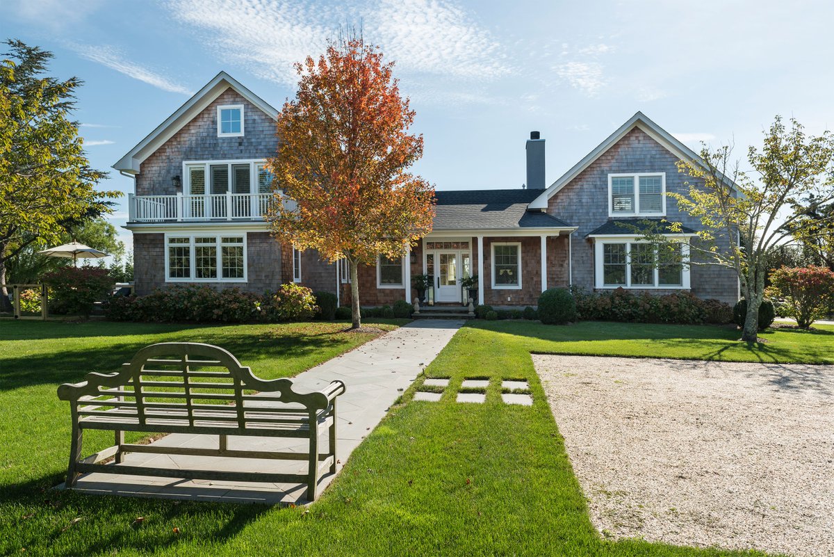 MattLucasBuild's tweet image. __
#Portfolio #Work #CustomBuilt #Custom #architecture #texture #Details #modern #traditional #LuxuryBuilder #RealEstate #Realtor #home #SagHarbor #NorthHaven #builder #construction #RealEstateAgent #Saunders #TheHamptons #Hamptons #longisland #newyork #NY #MattLucasBuilder