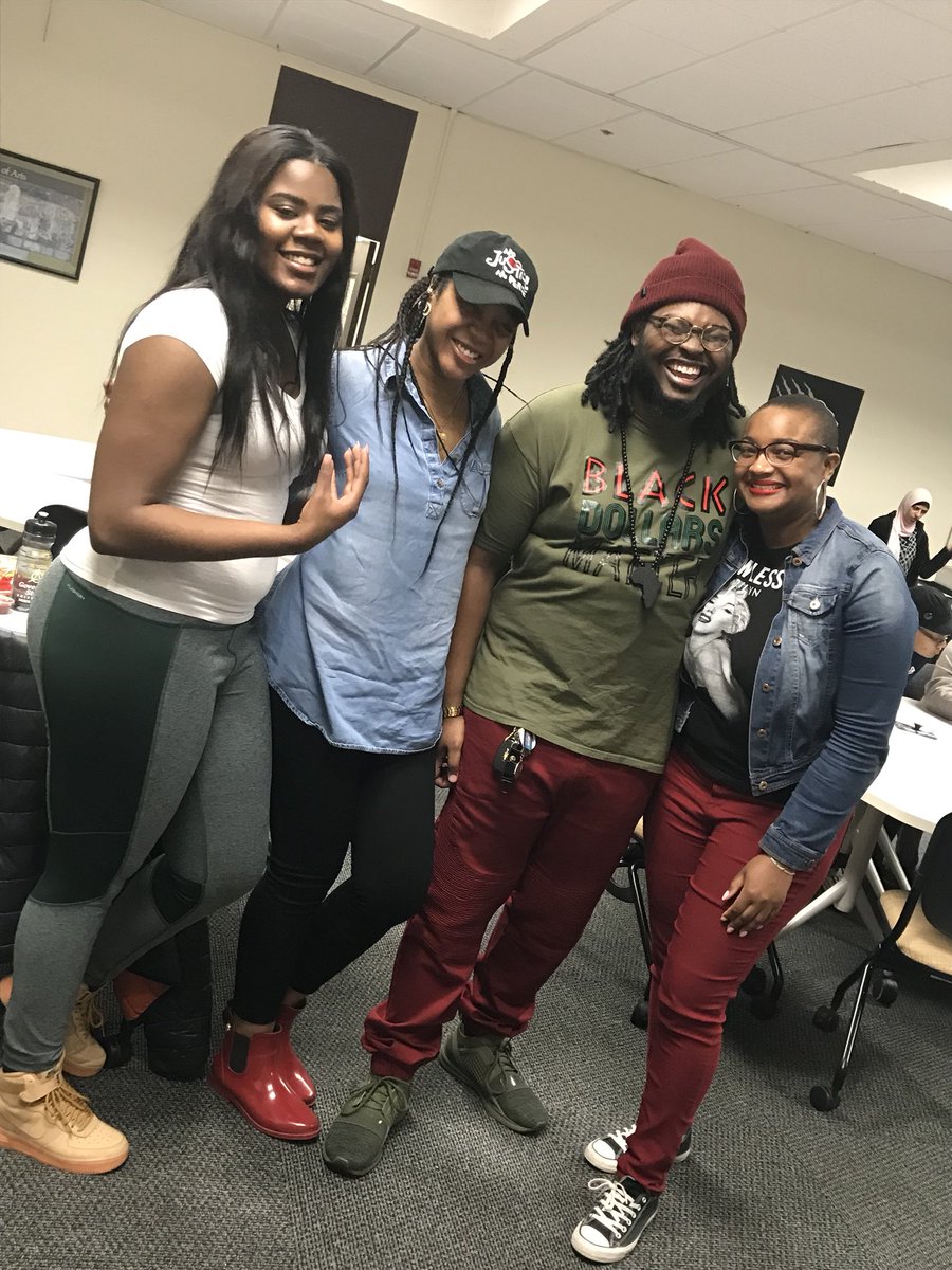 Shehustlestoo's tweet photo. It’s never a dull moment with my faves!  Love you all dearly and I will miss you tremendously!! ❤️😢
#jaguars #governorsstateuniversity #ontothenextone #greenerpastures https://t.co/uoEM0LwY5k