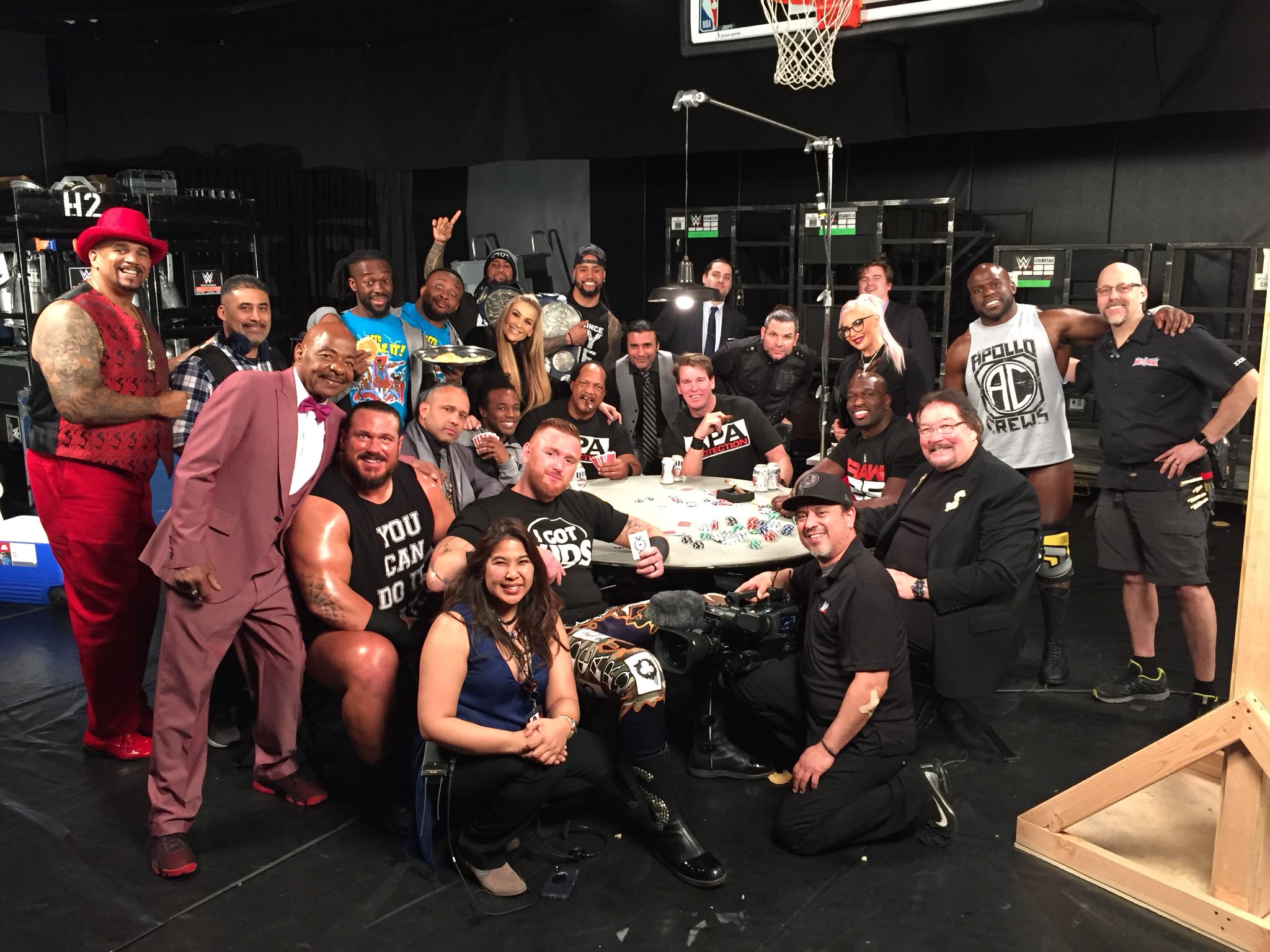 DUM5SLRV4AAp0Rk.jpg:large