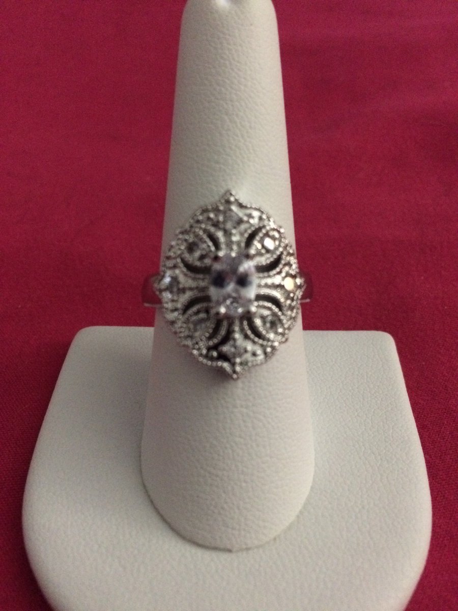 candygrljewelry's tweet photo. Exquisite Stamped 925 Sterling Silver White Zircon Ring Size 8 https://t.co/lwwFACHh3a  #jewelry #rings #925silver #onlineshopping #ValentinesDay #ilovejewelry #iloverings #silver https://t.co/MUtg6ic2ra