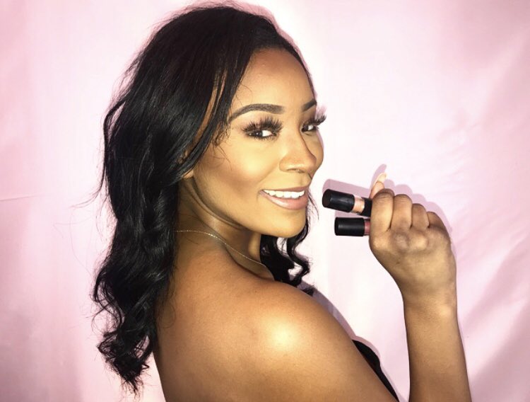 SheBoujeeCosmo's tweet photo. https://t.co/EBCBjQx7P5 ‼️ #Vegan #Organic #CrueltyFree #BlackGirlMagic #Beauty #Bloggers #Cosmetics #BeautyBloggers #CosmeticsBlogger #Lipsticks #MakeUp #MakeUpArtists #SelfTaughtMua https://t.co/s1r76dtFPW