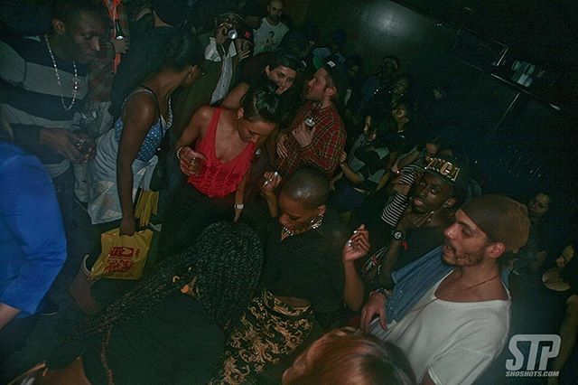 ricenpeasparty's tweet photo. Rice and Peas this Friday, January 26th at Black Flamingo in Brooklyn.
📷 by @shoshots .
.
.
.
.
#riceandpeasparty #largeupdotcom
#reggae #dancehall #afrobeats #soca #soca #djgravy #orijahnalvibez #microdon #maxglazer #federationsound #dubplate #chun… https://t.co/73OaqMYlMc https://t.co/PatO99y0dr