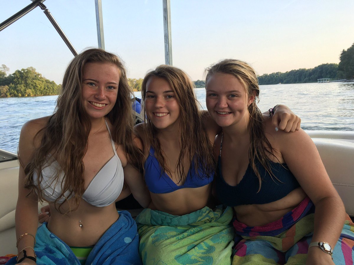 McKinleyLamp's tweet photo. Happy bday JJ 🎉!!! Thanks for bein my girl all these years #springbreak2010 #8thgradeDemerits ;))😈 Love you 💩head https://t.co/KJlaJlHeEG