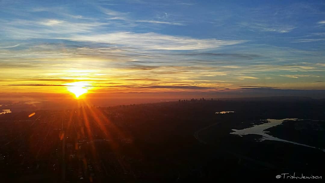 TrishJewison's tweet photo. Sunsets! 🌅 🌇 🌄 #Vancouver #sunset #YVR #westcoast #aerialphotography @GlobalBC @AM730Traffic @MyVancouver @1K_things @VIAwesome @nowyvr  #DeltaBC https://t.co/W38xYManch