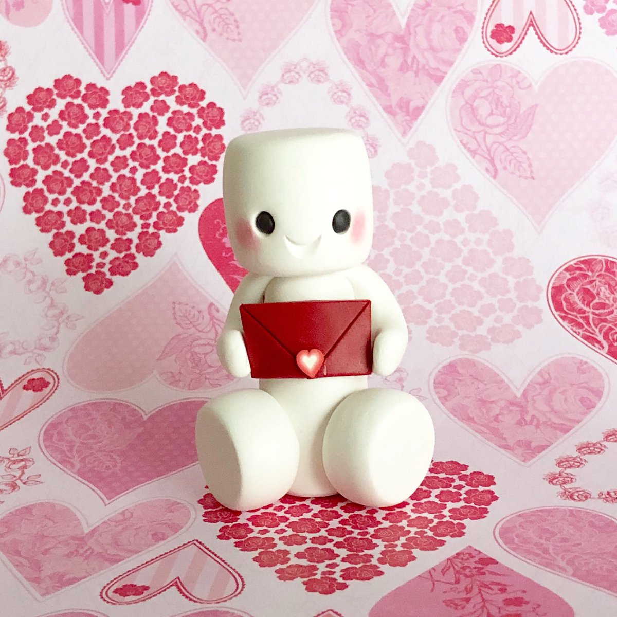 Marshfellows's tweet photo. He just got a letter! Wonder who it’s from? #BeMyValentine 💌 https://t.co/60iDwN0UJn