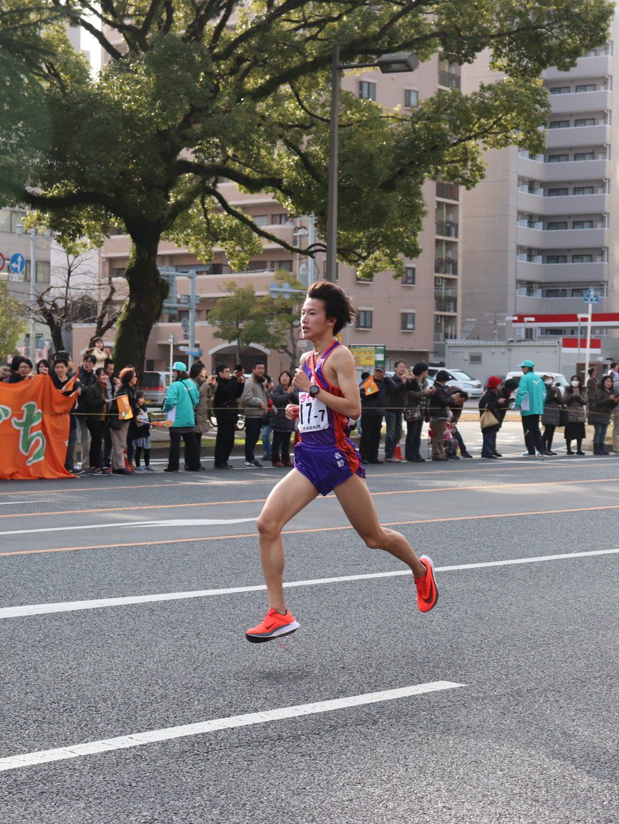 ゆーこ على تويتر 關颯人選手 走り方めっちゃ好き 追いつかれてからも設楽選手の後ろにつくんじゃなくて横で走る姿に 勝つんだっていう気持ちがみえた 都道府県対抗男子駅伝