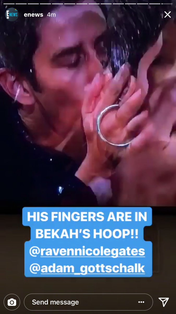betchesluvthis's tweet photo. Hello? 911? I'd like to report a crime. #TheBachelor h/t @enews https://t.co/tzbfCzG2Yb
