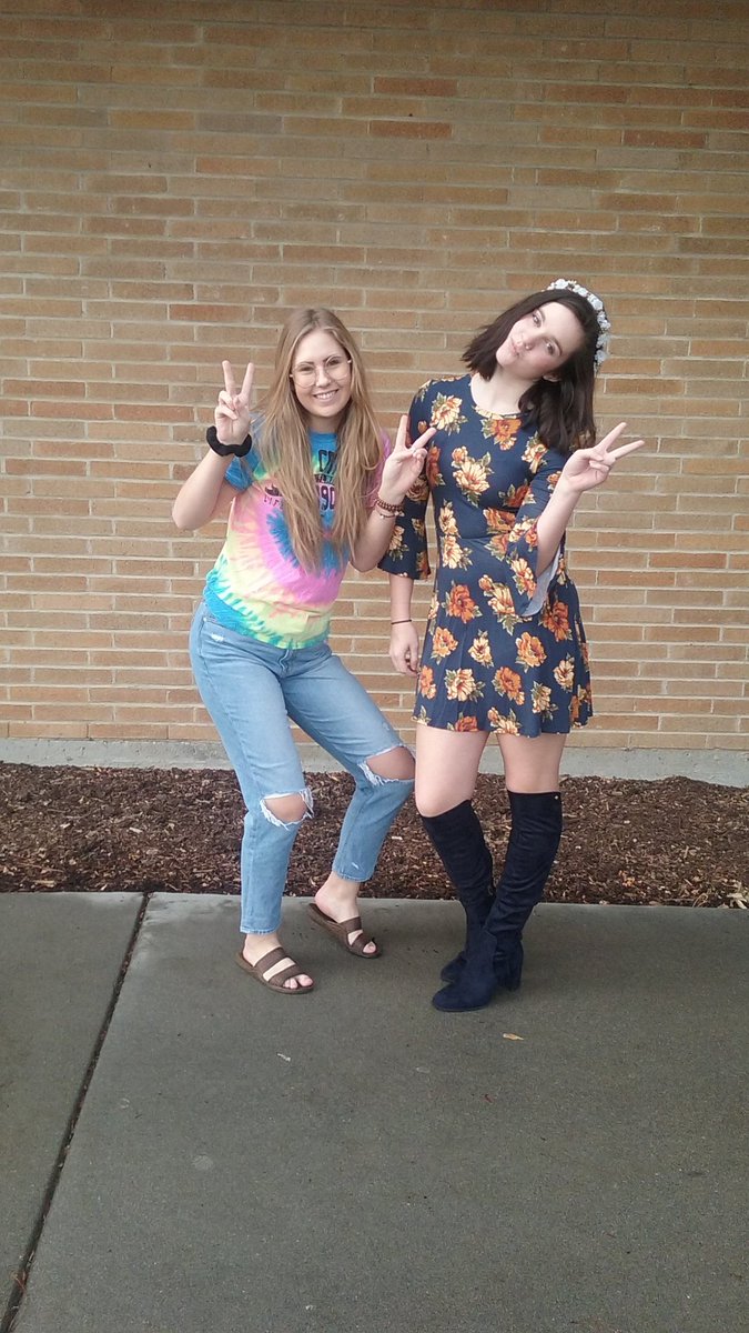 BorahHighLions's tweet photo. We're throwing it back to the 60's with HIPPIE DAY! Dress in your best hippie attire tomorrow! 🌺💚🌎🌲 https://t.co/F5iHnwp1A1