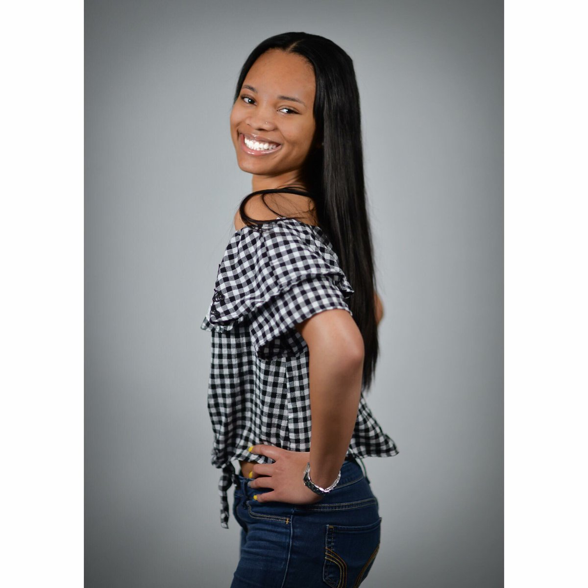 CampbellQueen_'s tweet image. My baby is graduating this year ❣️😎📚🎓 #Cousin #HSGraduate .