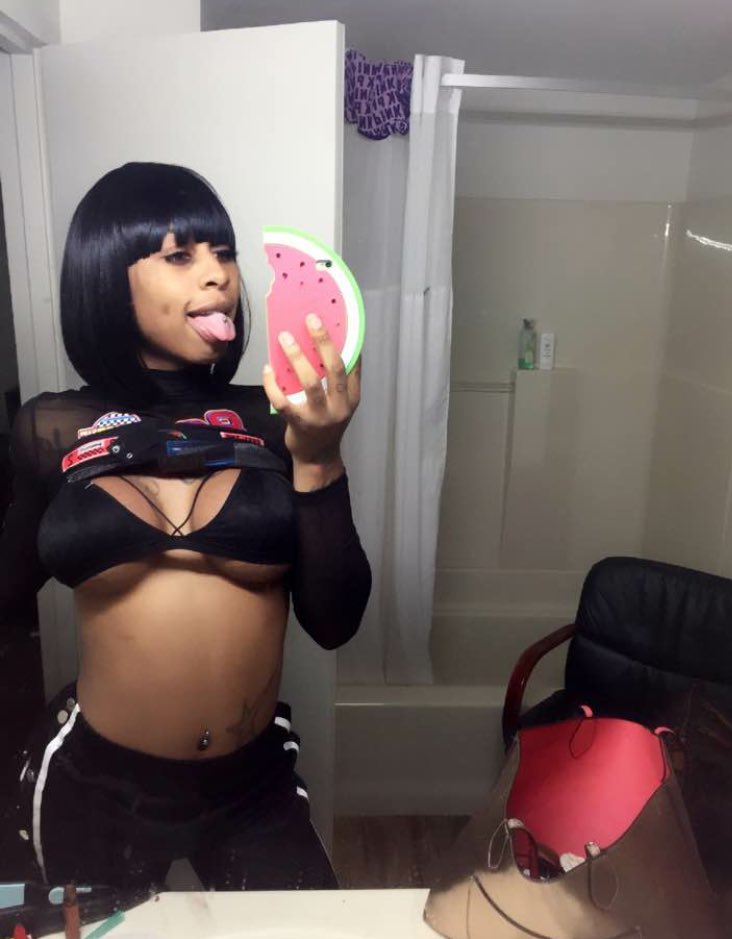 LondanRed's tweet photo. At the room hot in ready for sum big dick 💦🍆 https://t.co/7WcIPPAHIq