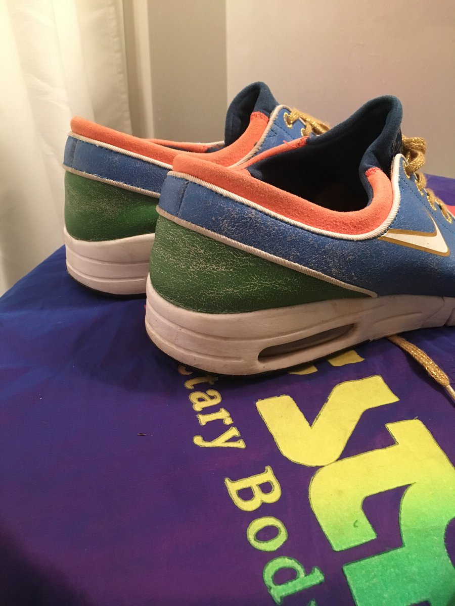 MuskokaResale's tweet photo. Stefan Janoski Nike Air
Size: 10.5
Price: 35$ https://t.co/T32wvvpsBX
