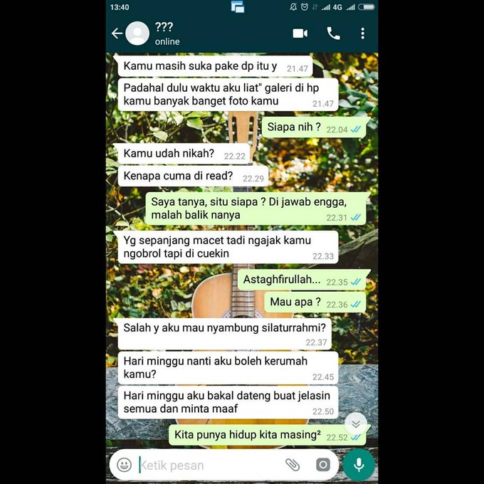 Percakapan antara keduanya