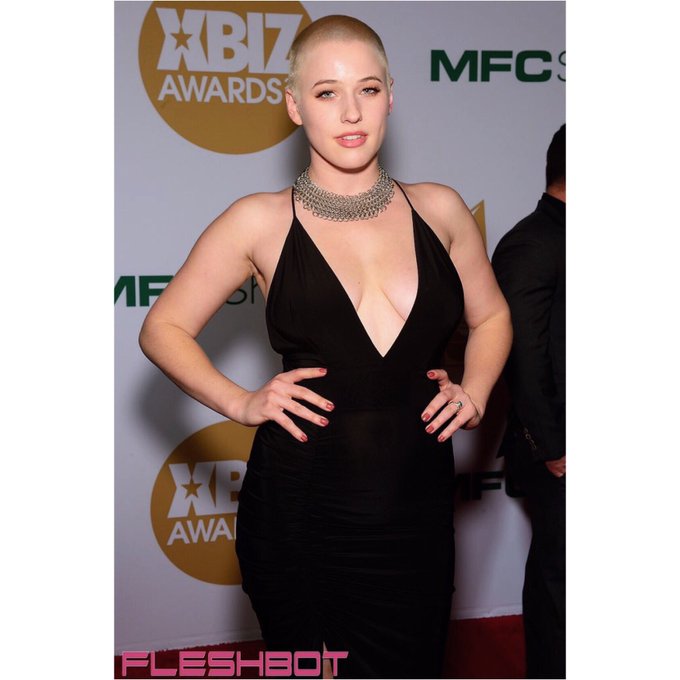 from the @XBIZ red carpet ✨@WildWildWestEnt @Fleshbot https://t.co/yTwToRwDXl<a class="tags" href="/tag/xbiz">@xbiz</a><a class="tags" href="/tag/wildwildwestent">@wildwildwestent</a><a class="tags" href="/tag/fleshbot">@fleshbot</a><a href="/tag/manyvids"class="tags"><span>#manyvids</span></a>