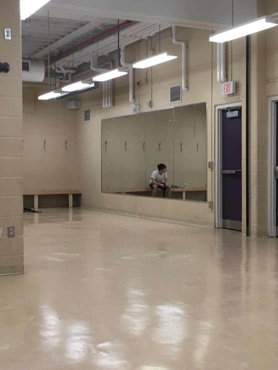 ribe7770's tweet image. @DrElizabethOlds @drelizabetholds- sharphawks worked out and had an understanding that this boy was not in the distance, rather there was a mirror that could reflect his image to we could see him even when a there’s something covering him #topdownprocessing  #savengerhunt