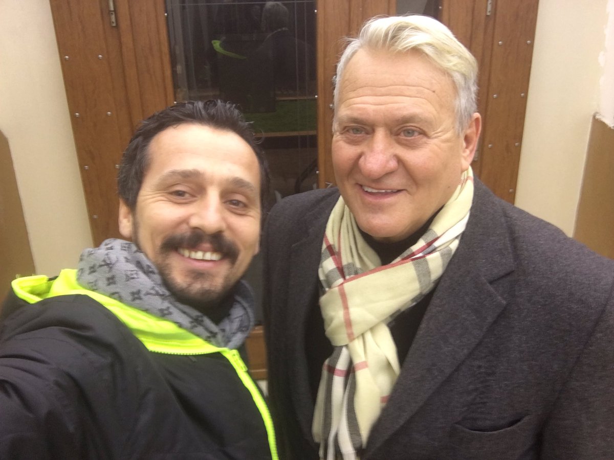 Dünyanın en iyisi savaş menteş abimin menejerliği bende kamuoyuna duyurulur