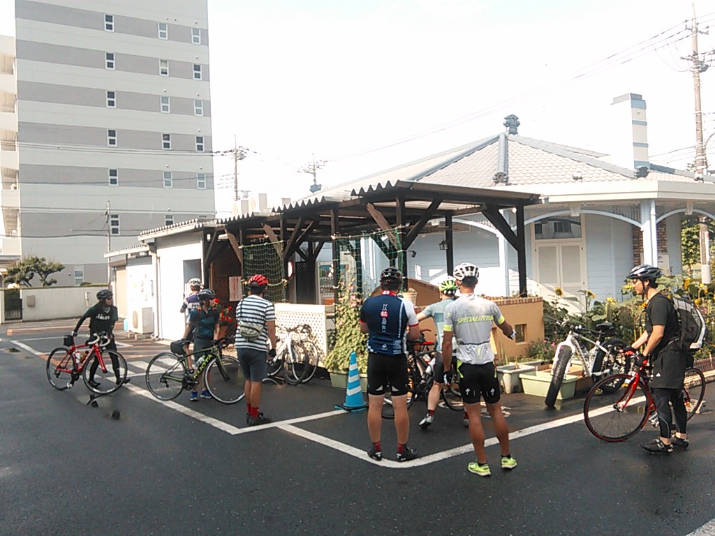 山梨に家買うじゃん ロードバイクサークルメンバー募集 土日は仕事 平日休みの仲間と集まって 多摩川 荒川サイクリングロードや都内 関東 周辺を楽しく安全にライドしたり交流するのが目的 非営利の社会人サークルです 社会人サークル メンバー