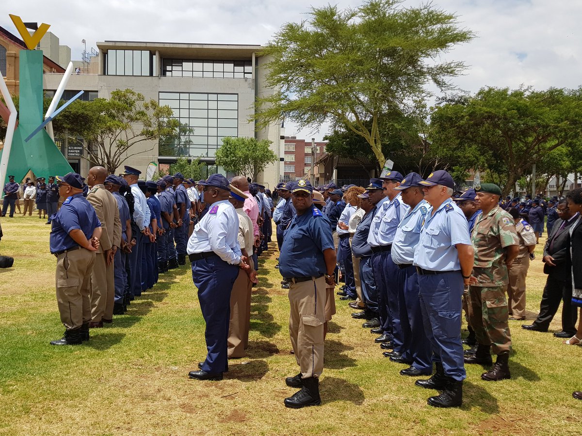 crimeairnetwork's tweet photo. OPERATION FIELA RECLAIM II LAUNCHED BY RSA MINISTER OF POLICE : MESSAGE TO CRIMINALS "JULLE GAAN KAK" @MbalulaFikile https://t.co/k4Aqza3mGd