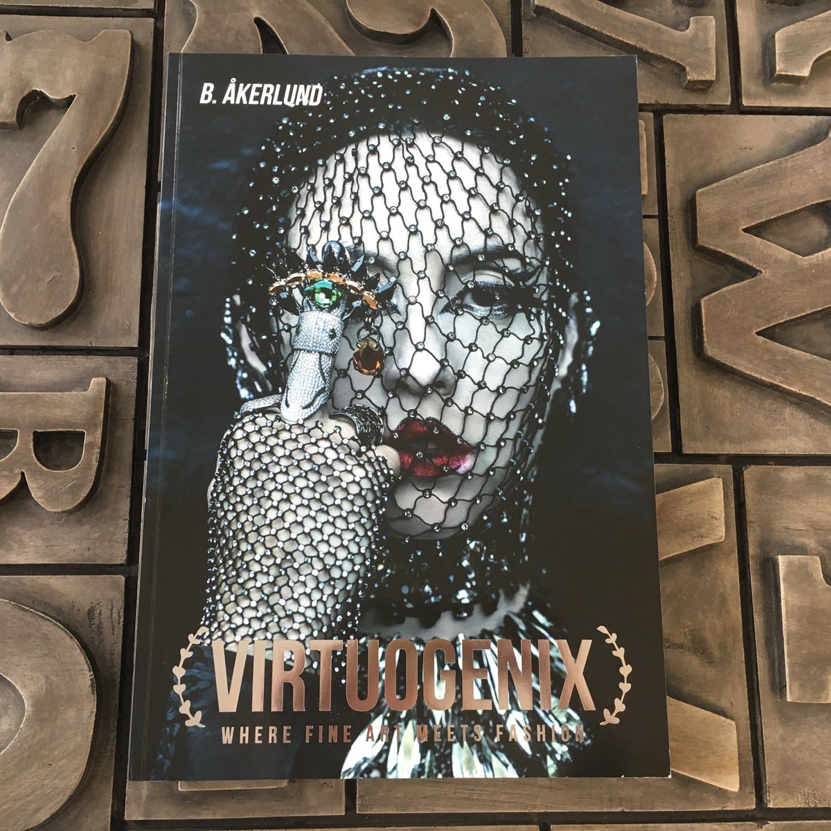 PureprintGroup's tweet photo. Another bespoke magazine we produce and it’s pretty special @virtuogenix with its large 380x260mm size and stunning foil cover printed on @Antalis_UK Invercote Creato #bespokemagazines https://t.co/NvS0hsNJMm