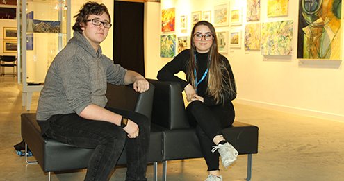 BradfordCollege's tweet photo. Two of our students are spending the week with @TheRSC as part of the #NextGenerationBackstage project. @BradfordTheatres @CreateIndBD
https://t.co/lRPq7DWUE7 #Bradford #creativeindustries https://t.co/vKgqFkqHjt