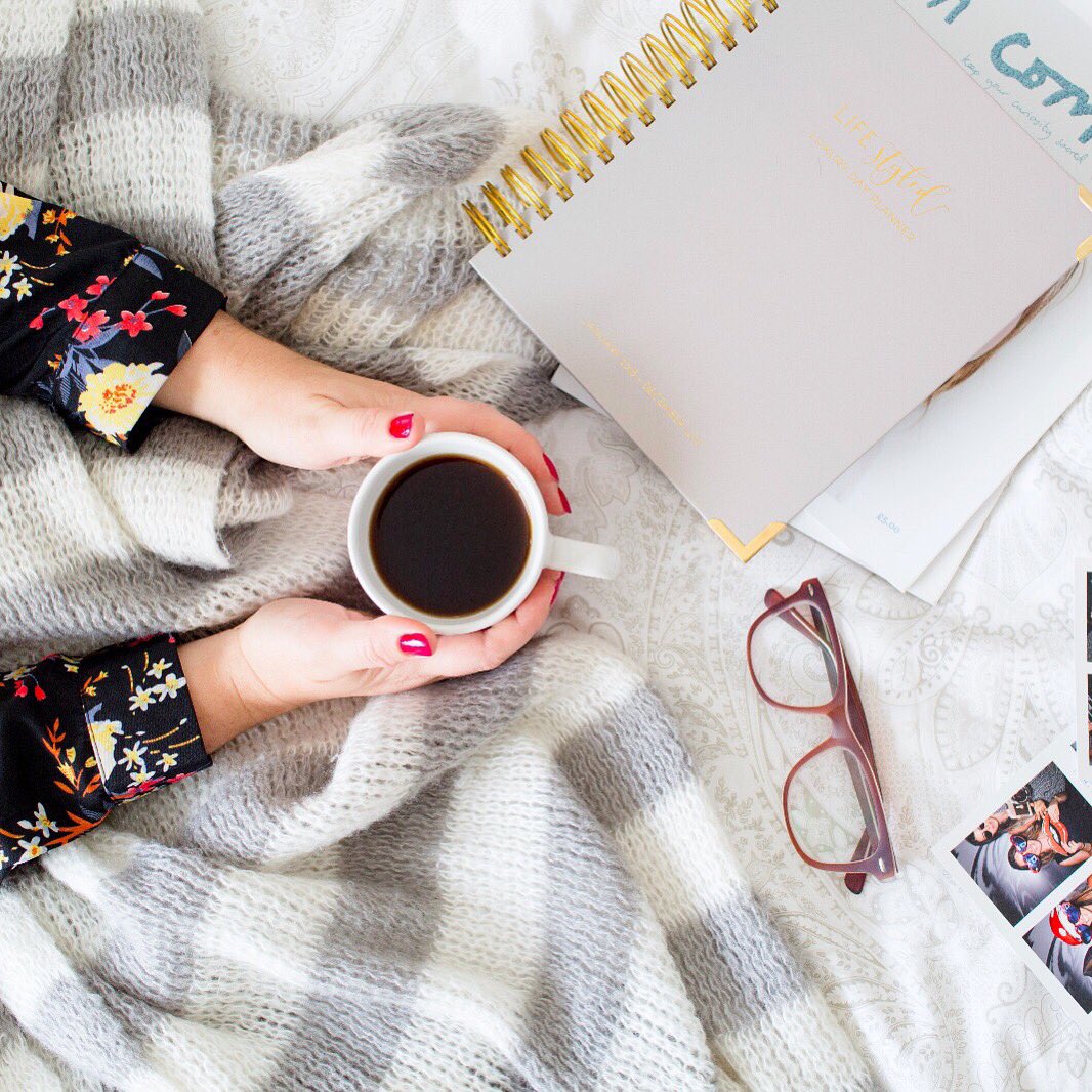 styledplanner's tweet photo. Coffee and planning.
The entrepreneur essential kit 💋
https://t.co/iwLC6dNRf7 https://t.co/Owv3BLLycx