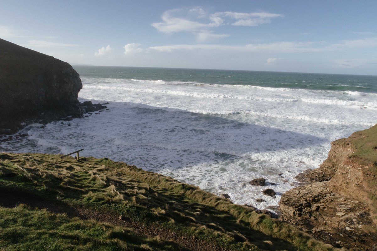 Exposureph's tweet photo. Lovely walk along St. Agnes coast in #Cornwall. It's excellent that places like these are protected by the #nationaltrust. @nationaltrust 
.
.
.
#stagnes #coast #uk #traveluk https://t.co/w0UEM5noXq