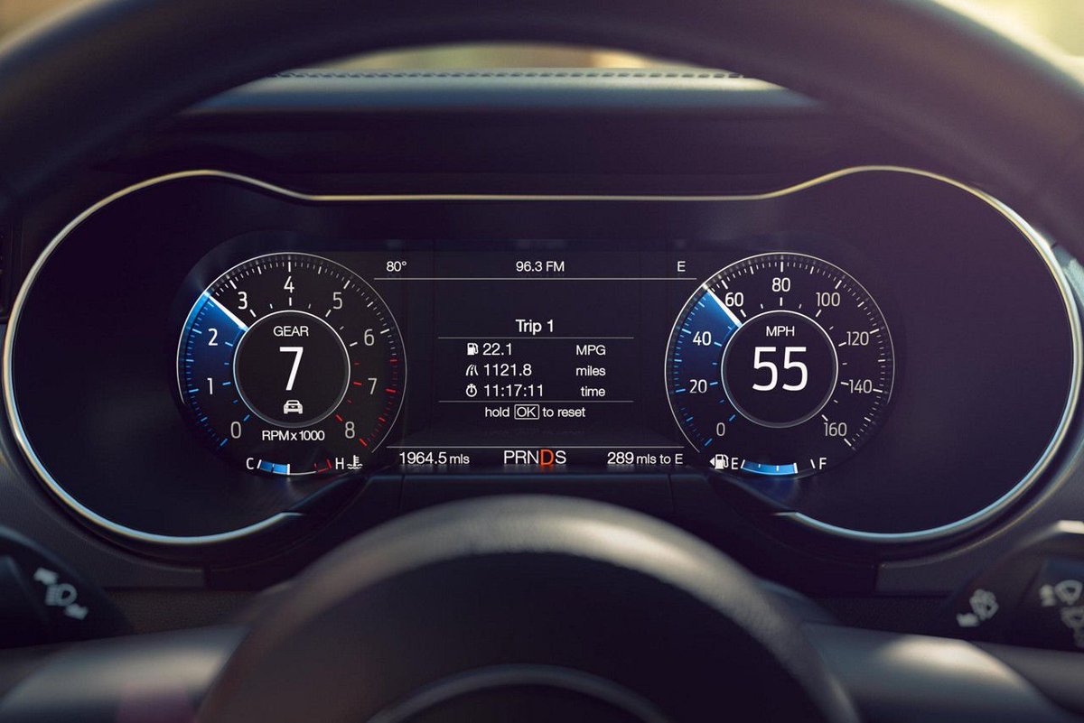 Rightware's tweet image. Check out @Visteon&apos;s beautiful #digitalcluster for the 2018 Ford Mustang powered by #Kanzi. ford.com/cars/mustang/