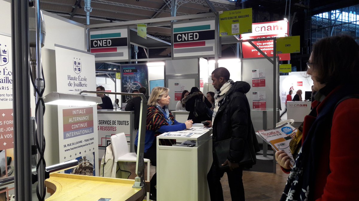 HEJ_Paris's tweet photo. #SDT2018 Plus de 300 visiteurs intéressés par nos formations #bijouterie #joaillerie ! Grand succès @salondutravail Merci à tous pour votre présence #job #reconversion #formationprofessionnelle https://t.co/bYpf9H5PYW