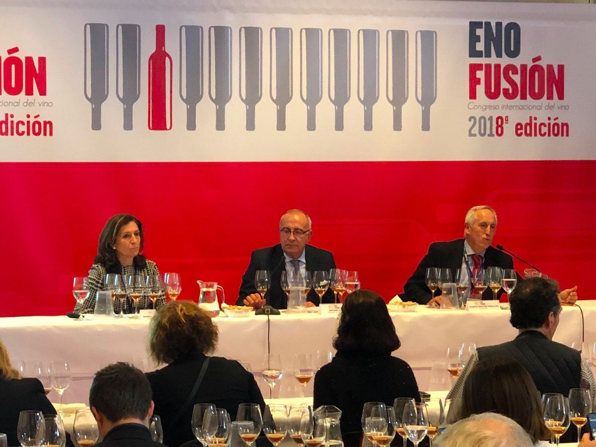 “Vino, enséñame el arte de ver mi propia historia...” #PaloCortado un reto para los sentidos <a href="/bodegastiopepe/">Tío Pepe</a> <a href="/enofusion/">Enofusión'20</a> una cata inolvidable que dio a conocer el verdadero lenguaje del vino: la pasión.
<a href="/llorente_fran/">Fran Llorente</a> maicarivera.com #realemf2018 #enoturismo #travel 🌹📝