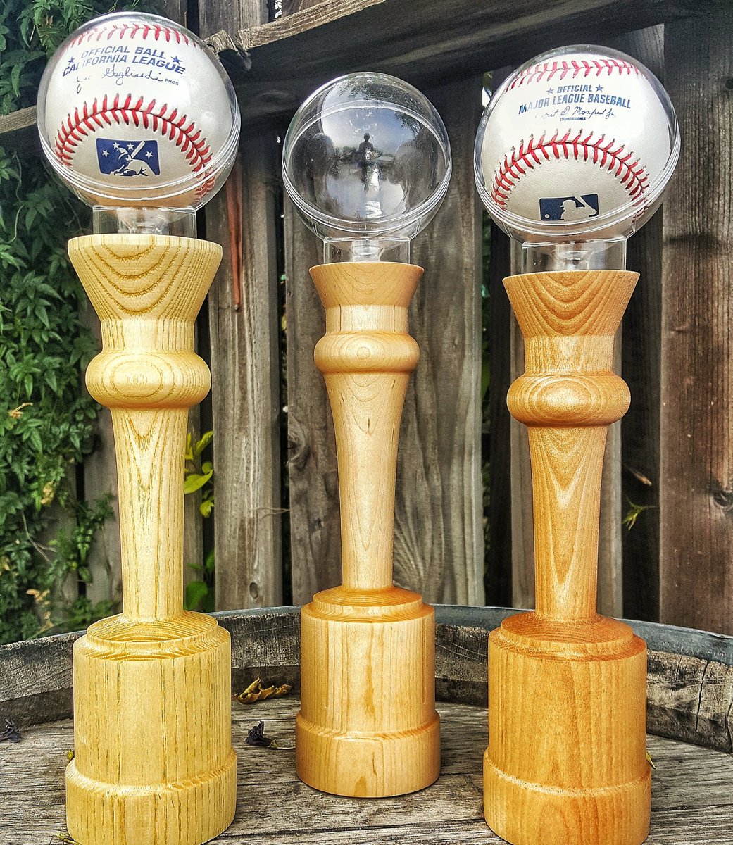 clubhousecrafts's tweet photo. I'll just leave these right here #balldisplay #centerpiece #baseball #banquet #awards #mlb #milb #sweet https://t.co/6wSRsDp0A7